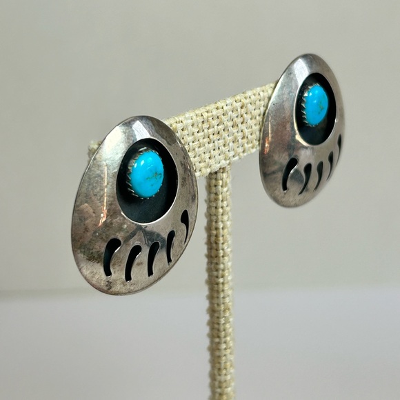 Native Large Turquoise Bear Paw Shadow Box Sterling Silver 925 Cuff Earrings Set - Picture 11 of 15